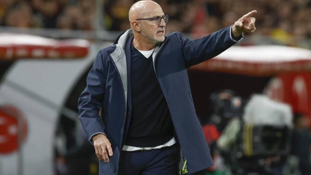 دي لا فوينتي ينتقد المعاملة غير العادلة للامين يامال ويشيد بنضجه