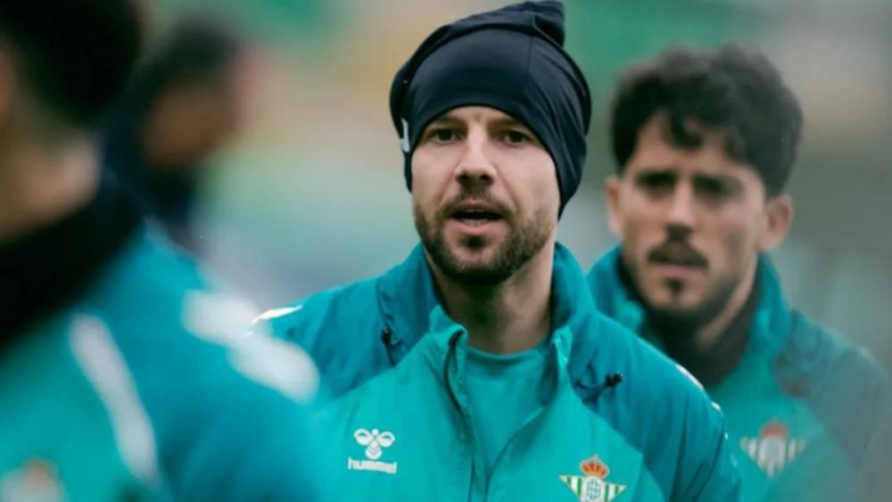 الحمى تبعد البرازيلي أنتوني عن انطلاقة تحضيرات ريال بيتيس لمواجهة خيتافي