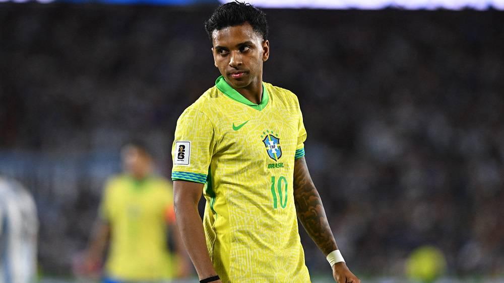 رودريغو بعد تأكيد غيابه عن المونديال: "إنه حلم يعلم الجميع كم يعني لي وكل ما يمكنني فعله هو أن أكون قويا"