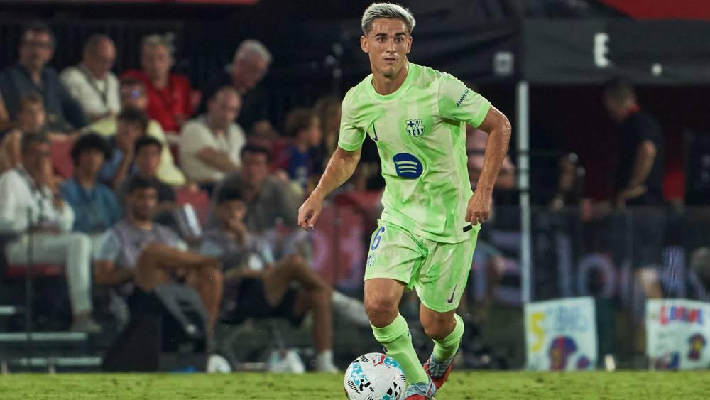 برشلونة يسعى لتعزيز صدارته للدوري الإسباني بفارق النقاط الأربع أمام ضيفه إشبيلية في الجولة الثامنة والعشرين