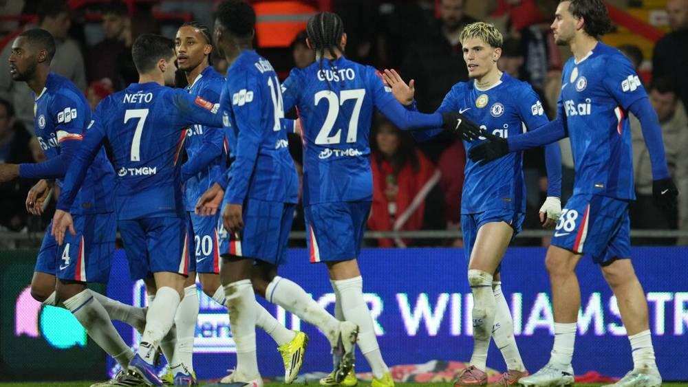 رابطة الدوري الإنجليزي تفرض غرامة مالية وحظر انتقالات على نادي تشيلسي