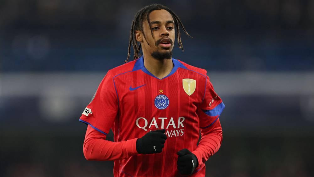 باريس سان جيرمان يطارد صدارة الدوري الفرنسي في مواجهة صعبة أمام نيس