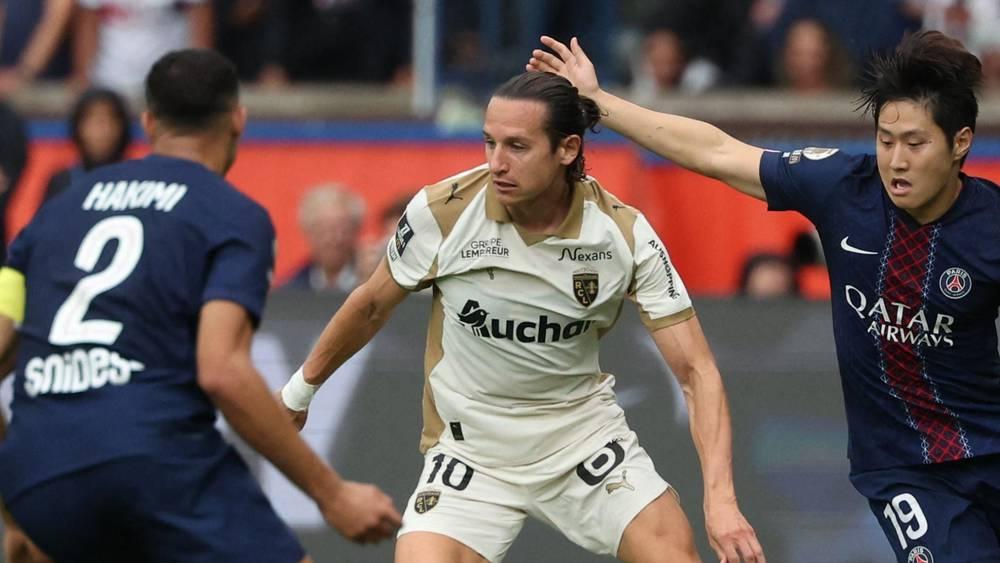 تأجيل مباراة لانس وباريس سان جيرمان لمنح "البي إس جي" فرصة التحضير لمواجهة ليفربول