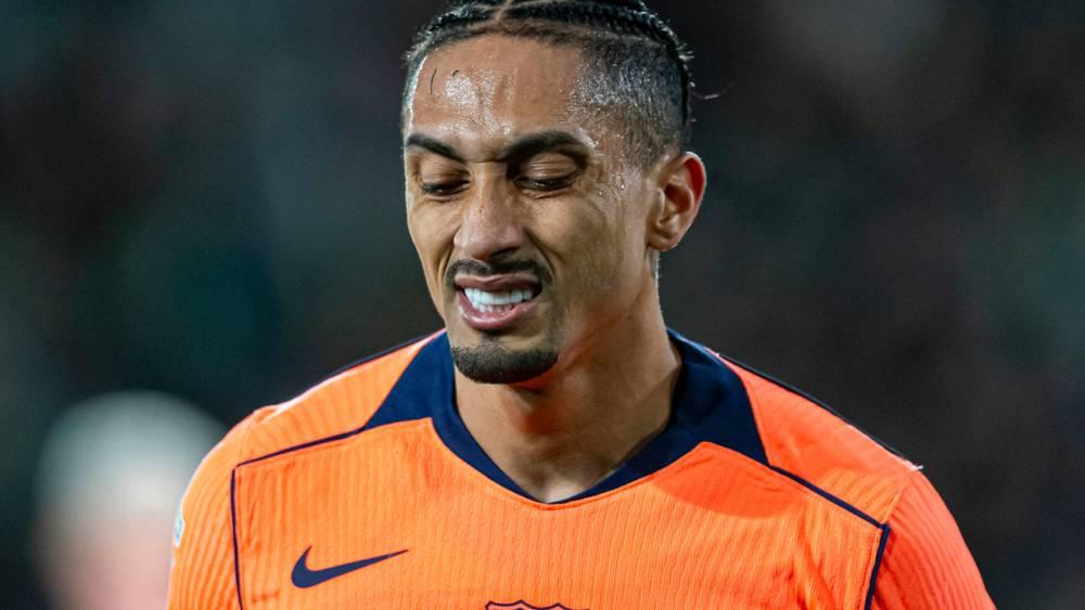 إصابة رافينيا بتمزق عضلي مع منتخب البرازيل تثير قلق نادي برشلونة