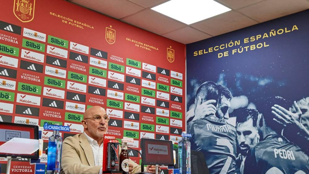 فيفا يقرر إلزام المنتخبات بقائمة الـ 55 لاعبا الأولية في كأس العالم