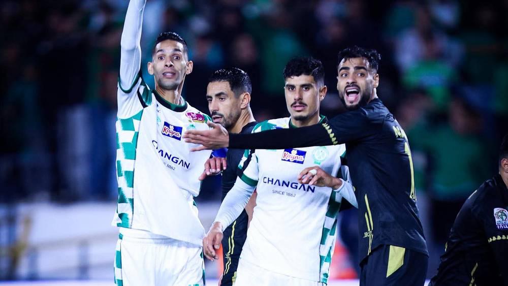 هل يتراجع الرجاء عن مطالبه ويوافق على برمجة الجولة 16 قبل إتمام المؤجلات؟