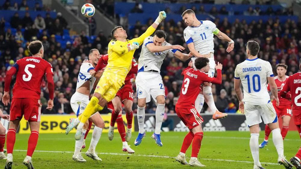 إيطاليا تواجه البوسنة والهرسك في ملحق المونديال لإنهاء غياب دام 12 عاما