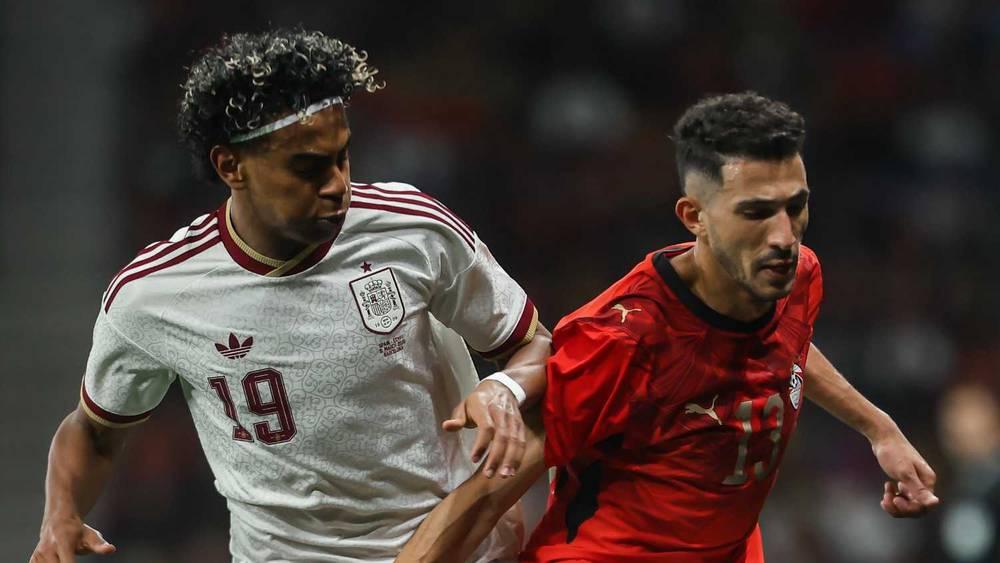 الاتحاد المصري: "ندين واقعة العنصرية المقيتة خلال مباراة منتخبنا أمام إسبانيا ونرفض عدم احترام النشيد الوطني"