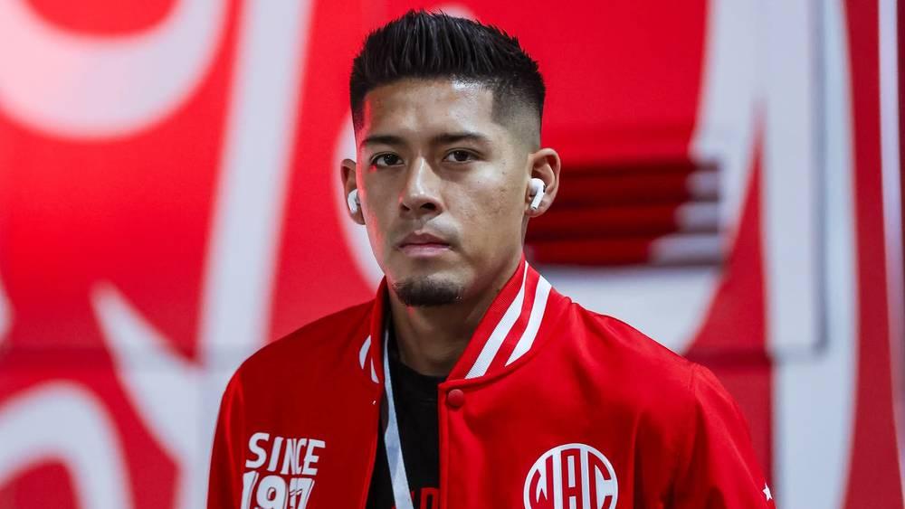 فاكا في اللائحة ثم خارجها.. ارتباك وسوء تدبير سبقا سقوط الوداد أمام الفتح