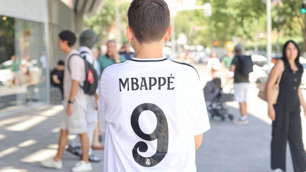 ريال مدريد يرفض المشاركة في جولة ريترو للدوري الإسباني بسبب توتر العلاقة مع الرابطة