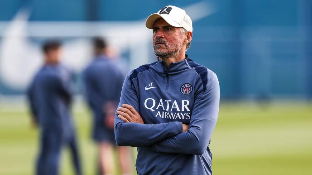 Luis Enrique motive ses joueurs avant la finale de la Ligue des Champions contre Arsenal