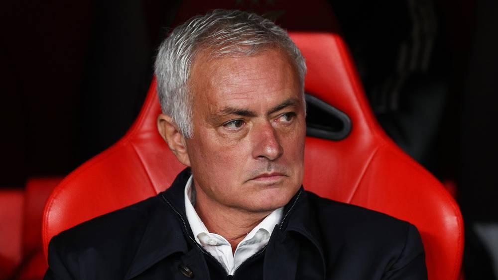 وقع جوزيه مورينيو عقدا لتدريب ريال مدريد لثلاث سنوات خلفا لألفارو أربيلوا