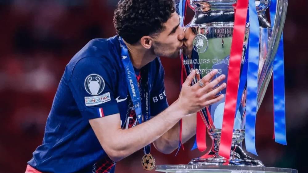 حكيمي خارج الاختيارات.. اليويفا يكشف التشكيلة المثالية لدوري أبطال أوروبا 2025-2026