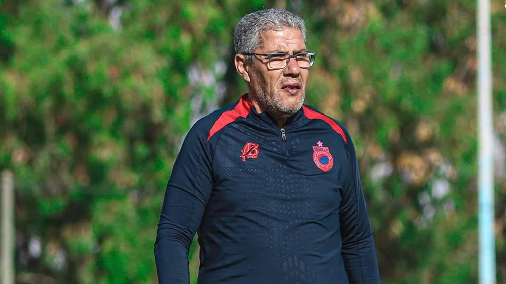 رسميا...أولمبيك آسفي يقرر إقالة مدربه الخطوي بعد السقوط أمام المغرب الفاسي