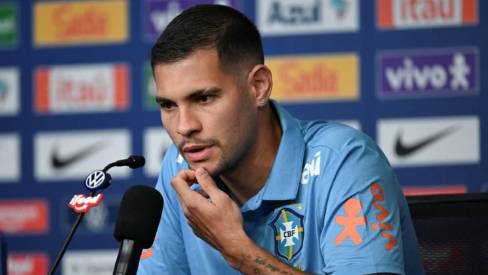 غيمارايش: "البرازيل مرشحة للتتويج بأي بطولة تشارك فيها ولا أحد يحمل خمس نجوم على صدره مثلنا"