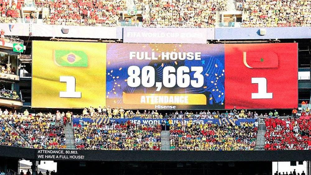 80,663 مشجعا ومشجعة حضروا قمة المغرب والبرازيل في كأس العالم